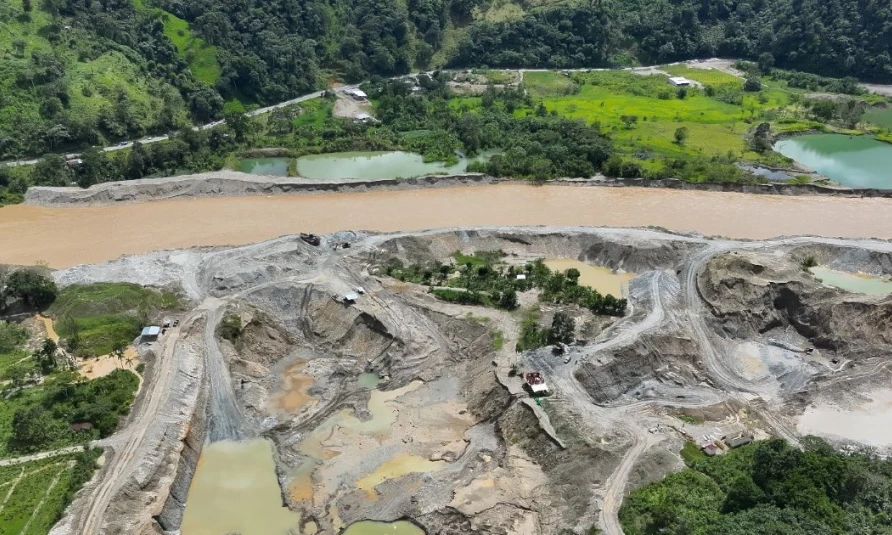Crimen organizado eleva los riesgos para la minería formal en Ecuador