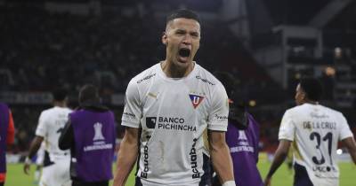 El delantero paraguayo, Álex Arce, anotó 2 goles / Foto: EFE
