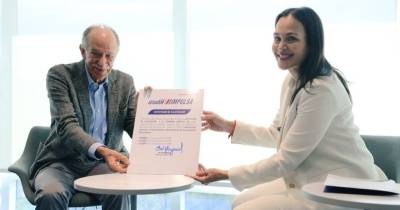 La ministra Inés Manzano entregó los certificados / Foto: cortesía Ministerio de Energía