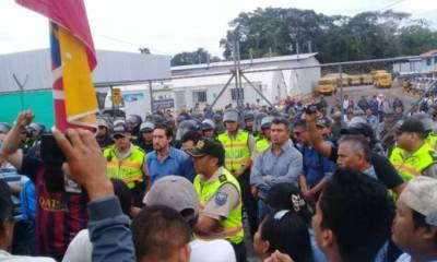 Se han producido algunas fricciones con la fuerza pública. Foto: La Hora