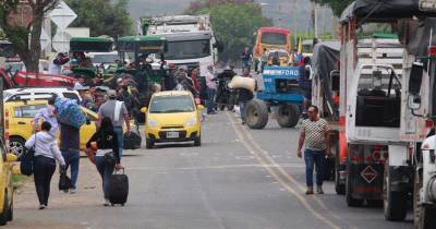 Los productores y campesinos mantienen bloqueos de carreteras de los departamentos de Tolima, Huila, Córdoba, Meta, Casanare, Arauca, Sucre, Cesar, Santander y Norte de Santander./ Foto: cortesía EFE