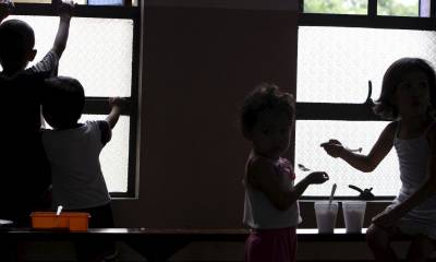 El 50 % de menores en Ecuador "sufren en sus hogares de maltrato físico y psicológico" y unos 252.000 niños están fuera del sistema escolar / Foto:
