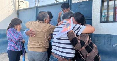 Los militares ingresaron a socavones, destruyeron bocaminas, incautaron y destruyeron maquinaria pesada, insumos químicos, armas de fuego, municiones, explosivos, combustible y otros bienes empleados por las mafias / Foto: cortesía EFE