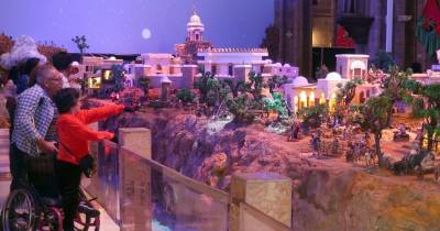 Setenta días tardó la instalación del pesebre en la nave central de la Basílica / Foto: EFE