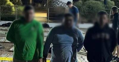 Tres hombres de nacionalidad ecuatoriana que estaban en la lancha fueron detenidos / Foto: cortesía Policía Nacional