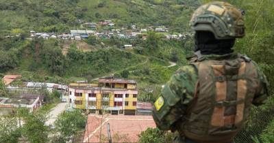 En El Chical se ha instalado todo un sistema que funciona alrededor de la minería ilegal / Foto: EFE
