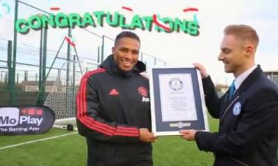 Imagen del futbolista ecuatoriano Luis Antonio Valencia, quien recibió un premio de los Récord Guiness. Foto: El Comercio