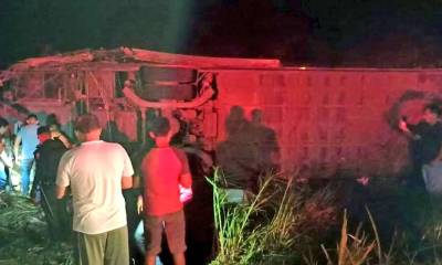 Al menos 18 fallecidos y 25 heridos en accidente de autobús en Ecuador / Foto: ECU-911 Macas