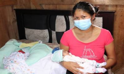 Gemelas prematuras permanecieron 46 días en hospital del Tena / cortesía ministerio de Salud