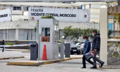 El Hospital Vicente Corral Moscoso de Cuenca, este 1 de abril del 2020. - Foto: API / Boris Romoleroux