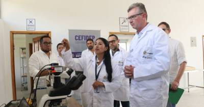El ministro de Agricultura, Juan Carlos Vega, recorrió las instalaciones / Foto: cortesía MAGP
