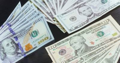 La divisa estadounidense cerró el día con un alza de +$7,94 pesos respecto a la jornada anterior (+0.21%) / Foto: Shutterstock