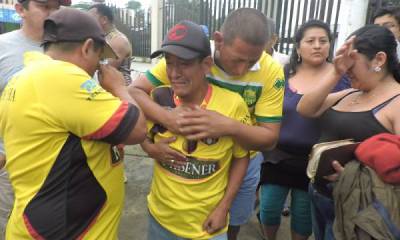 Familiares de Marcos Burgos Quimís mostraron desconsuelo por la muerte del hombre, el cual en Guayaquil se tomó selfies dentro y fuera del bus que luego se accidentó. Burgos fue uno de los trece fallecidos del suceso. Foto: El Universo