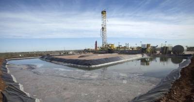Los contratos de futuros del WTI para entrega en agosto subían 45 céntimos de dólar / Foto: EFE 