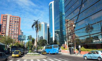 ¿Hasta qué hora es el Pico y placa en Quito? Desde las 6:00 hasta las 9:30 y de las 16:00 a las 20:00 / Foto: Shutterstock