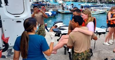 Entre los veintiocho rescatados había veinticinco turistas y tres guías turísticos / Foto: cortesía Armada del Ecuador