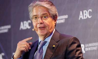 Guillermo Lasso entrega documentación relativa a sus bienes a la Contraloría / Foto: EFE