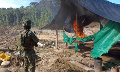 El informe identifica a la minería aurífera ilegal, como uno de los principales motores de pérdida de cobertura forestal en la Amazonía ecuatoriana / Foto: cortesía Ejército Ecuatoriano