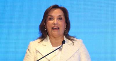 La presidenta Dina Boluarte durante el anuncio de medidas contra la minería ilegal y el crimen organizado / Foto: EFE