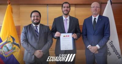 El embajador de Canadá, Stephen Potter (der.), participó en el acto / Foto: cortesía MTOP
