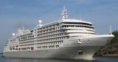 El crucero Silver Dawn fue el primero en llegar este año a Manta / Foto: cortesía Cámara Marítima de Ecuador
