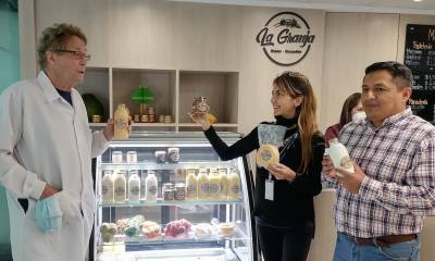 La UDLA desarrolla leche A2A2, opción ganadera más digerible / Foto: EFE