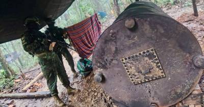 Durante la intervención, los militares localizaron y destruyeron una refinería clandestina / Foto: cortesía FF.AA.