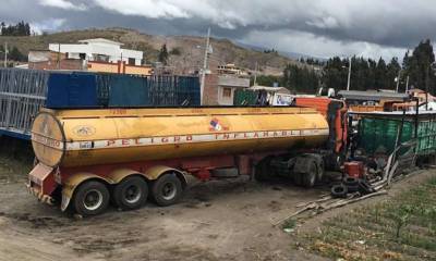 Los detenidos presuntamente perforaban las tuberías petroleras para sustraerse el combustible. En nueve provincias se efectuaron los operativos. Foto: El Telégrafo