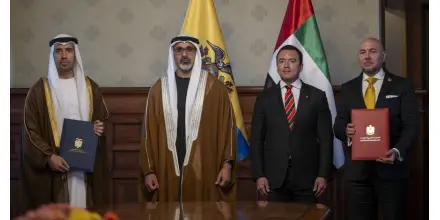 Ecuador firma con empresa de defensa de Emiratos Árabes para modernizar vigilancia fronteriza