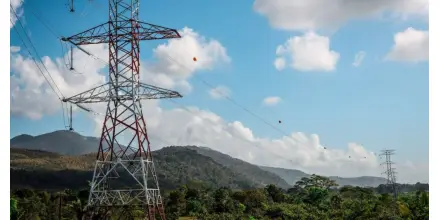 Colombia analiza reactivar exportación de electricidad a Ecuador