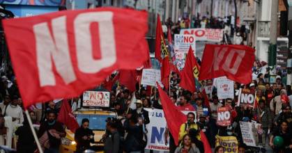 Organizaciones sociales marcharon en Quito en rechazo al referéndum