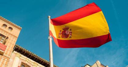 Dos tercios de los inmigrantes regularizados en España por arraigo son latinoamericanos