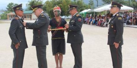 En Shell-Mera se graduaron 34 soldados iwias