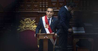 Perú: José Jerí pidió permiso al Congreso para viajar a Ecuador