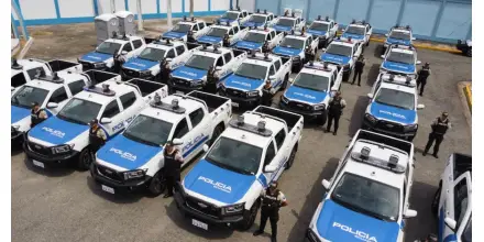 Gobierno entrega 230 vehículos a la Policía para reforzar seguridad a nivel nacional