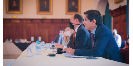 Washington prevé una gran inversión en infraestructuras en Ecuador