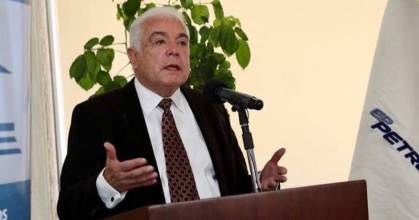 Fernando Santos: “La industria petrolera en Ecuador se debe a la inversión extranjera”