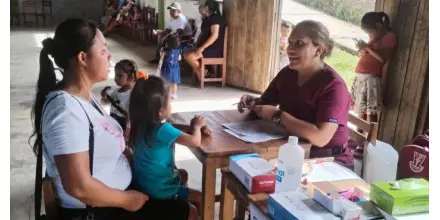 Brigadas de salud superan 25.000 atenciones en comunidades indígenas de la Amazonía peruana