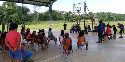 Ecuador aplicará refuerzos anticovid-19 a 8 comunidades Waorani