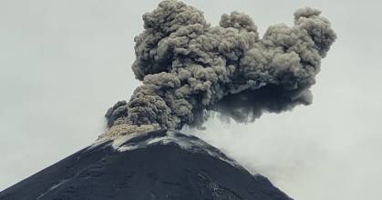 Petroecuador acelera obras ante la reactivación del Reventador