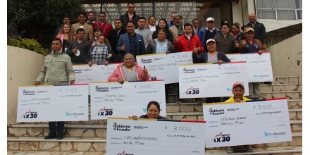 ¿Cómo acceder al crédito 1x30 de BanEcuador?