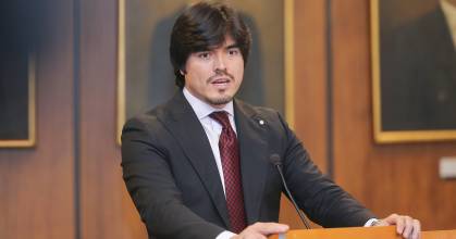 Ministro de Gobierno dice que a Petro lo han "mal informado" sobre elecciones