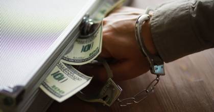 Nuevo reglamento antilavado refuerza control financiero 