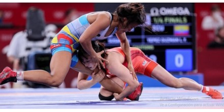 Lucía Yépez y Génesis Reasco terminaron entre las 5 mejores del Mundial de Lucha