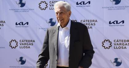 Ecuador lamenta la muerte del escritor peruano Mario Vargas Llosa 
