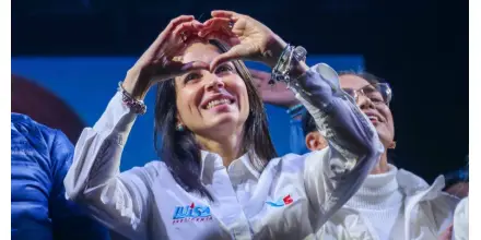 Luisa González apunta a la Prefectura de Manabí en medio de tensiones políticas