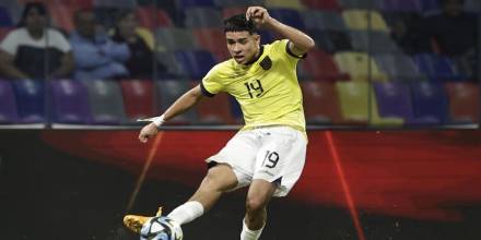 Kendry Páez llegó a Argentina para incorporarse a River Plate