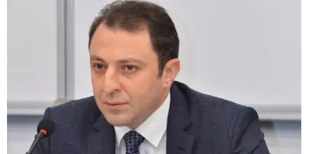 Azerbaiyán propone cooperación con Ecuador en proyectos renovables e hidrocarburos