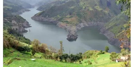 Mazar al límite. La lluvia define el futuro eléctrico de Ecuador