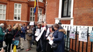 Justicia interroga a Julian Assange en la embajada de Ecuador en Londres